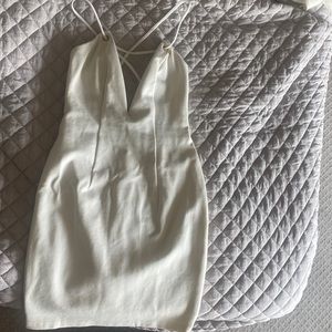 Lace up body on dress